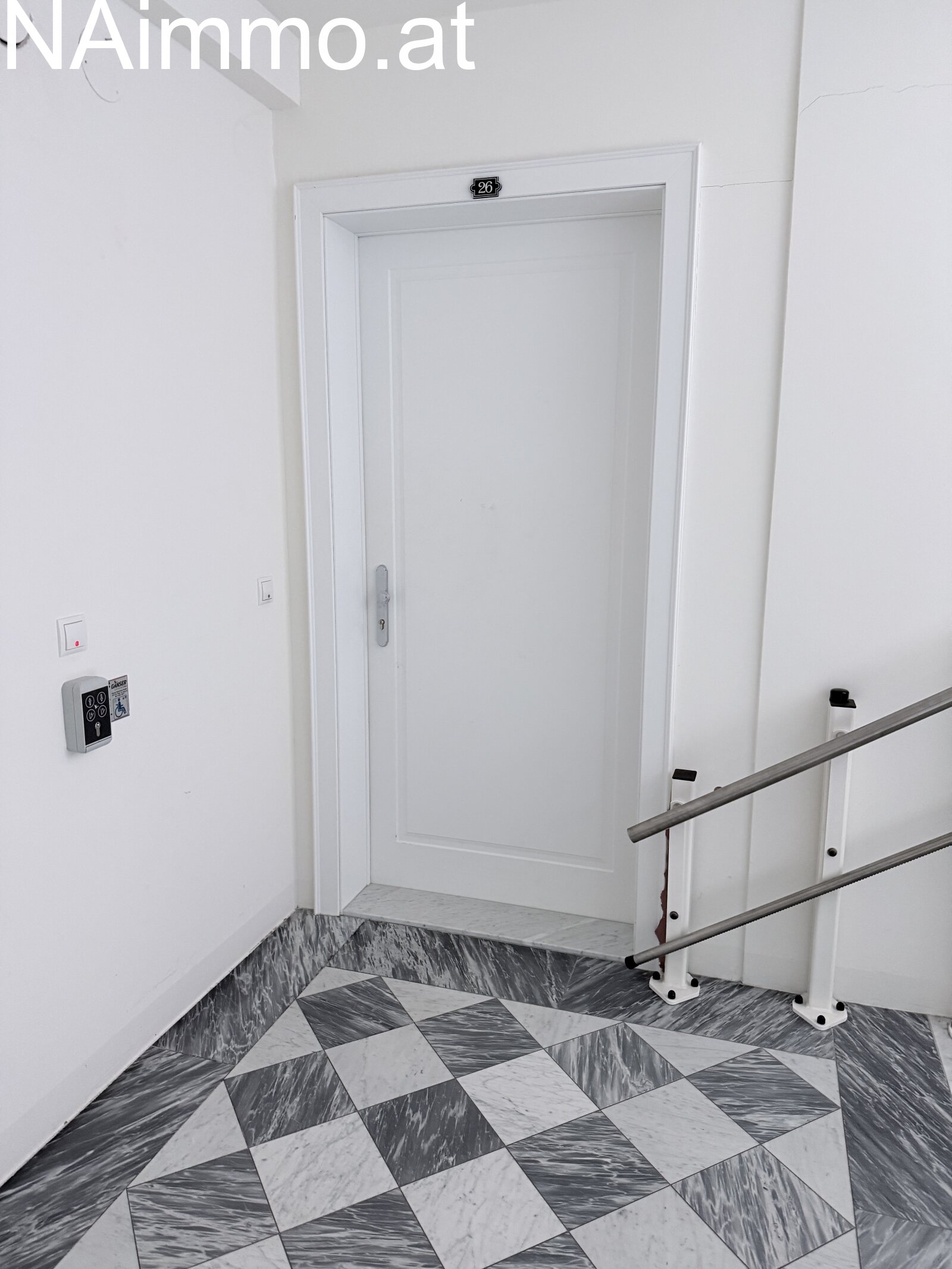 Neu errichtete DG Wohnung, Klima, große Terrasse, toller Blick