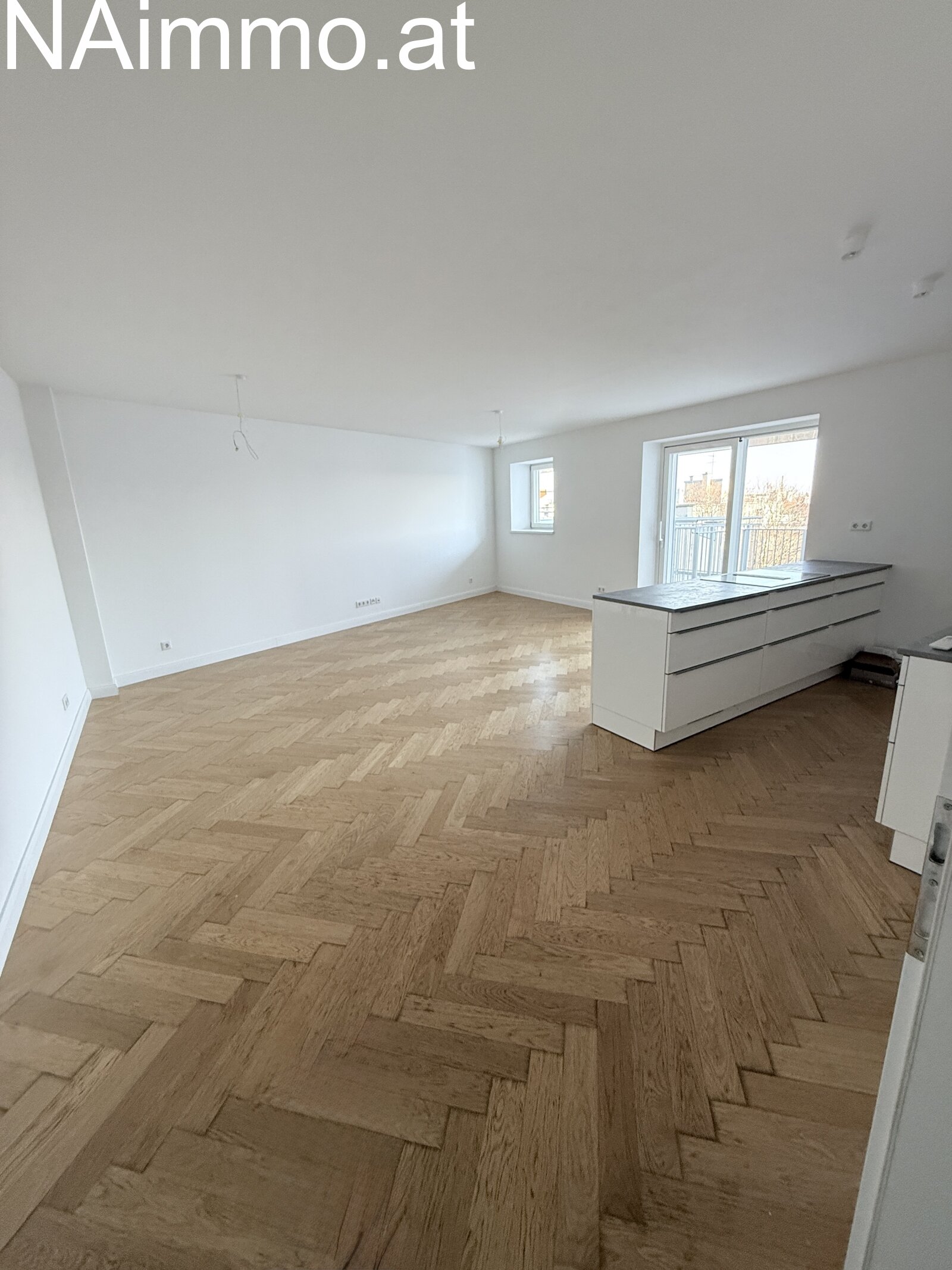 Neu errichtete DG Wohnung, Klima, große Terrasse, toller Blick